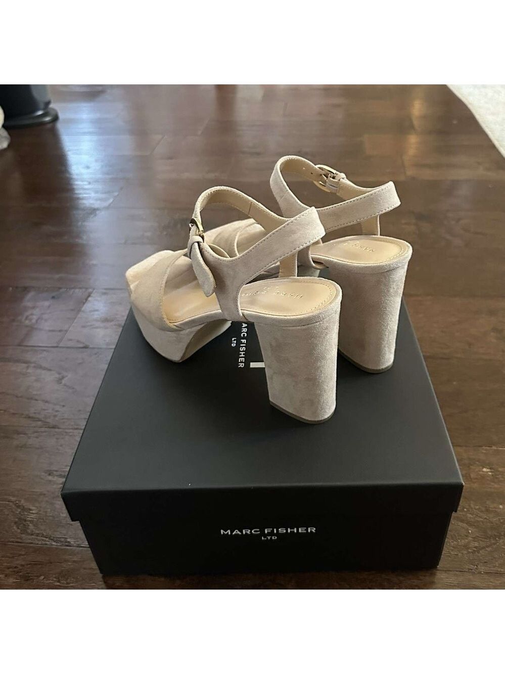 Marc Fisher LTD Cinthia Platform Sandals Women’s 8.5 Light Beige Suede NWT - Picture 10 of 15